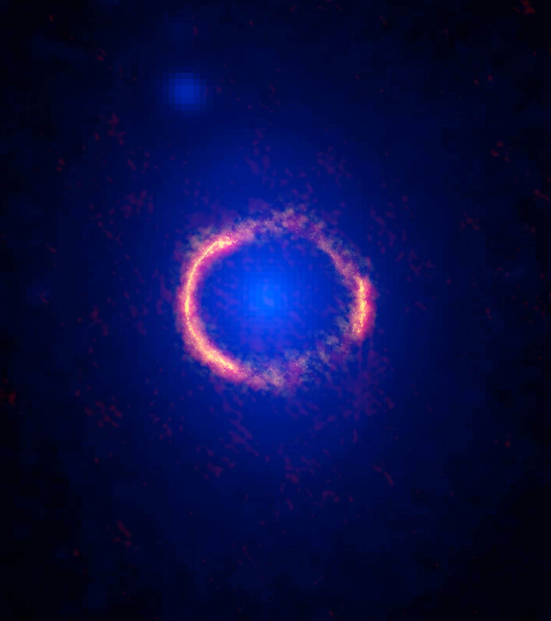 Illustration for article titled Descubren un anillo de Einstein casi perfecto al alinearse dos galaxias